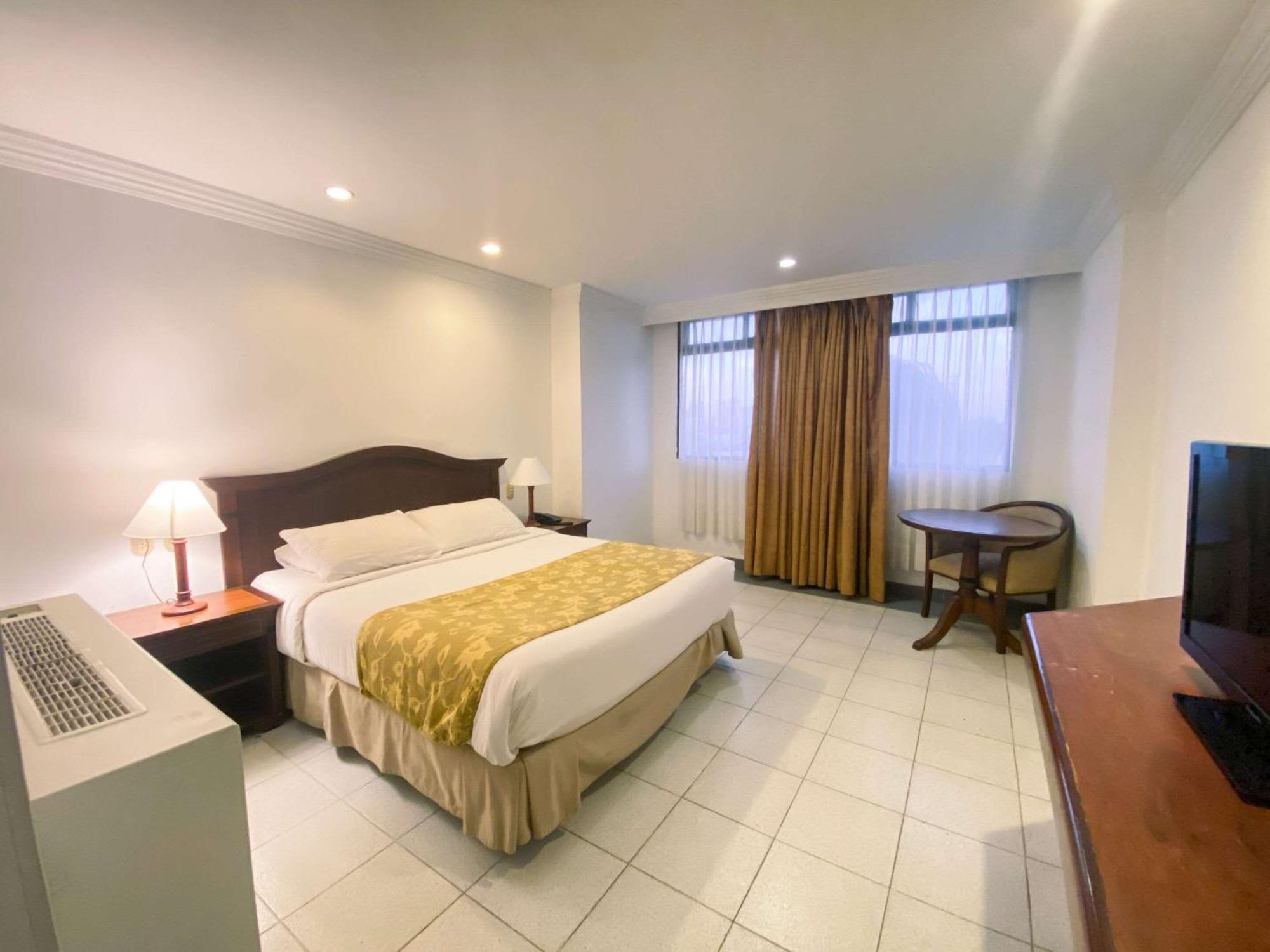 Hotel Faranda Express Puerta Del Sol Barranquilla, A Member Of Radisson Individuals Барранкілья Екстер'єр фото
